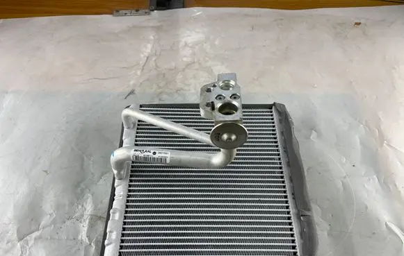 Seat Ibiza IV (6J,6P) Air conditioning (A/C) radiator (interior) U6217001