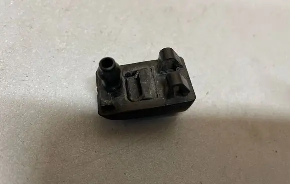 Skoda Octavia Mk3 (5E) Windshield washer spray nozzle 1Z0955985
