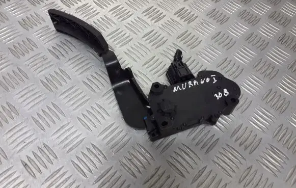 Nissan Murano Z50 Accelerator pedal position sensor 18002-CA100