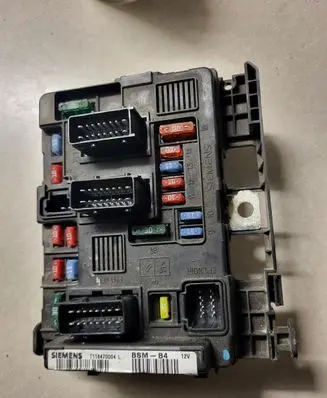 Citroen C3 BSM Control unit 965061838000 T118470004L