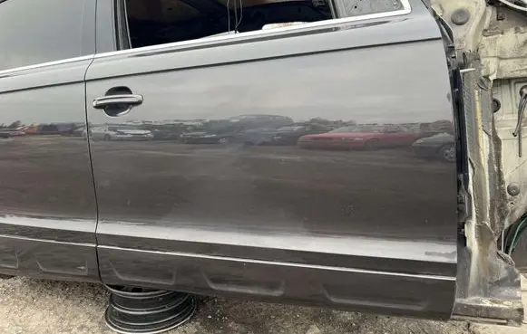 Audi Q7 4L Front door MMAUTKO23345