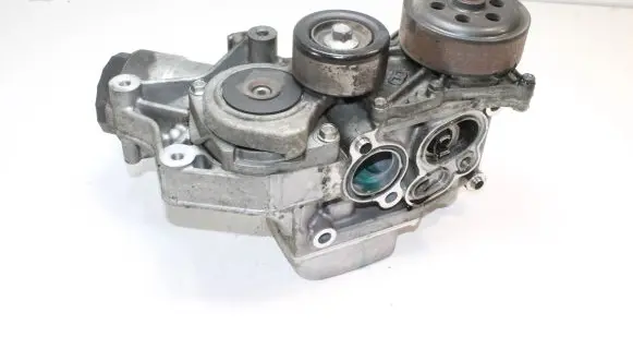 Honda CR-V Oil filter mounting bracket N22B3