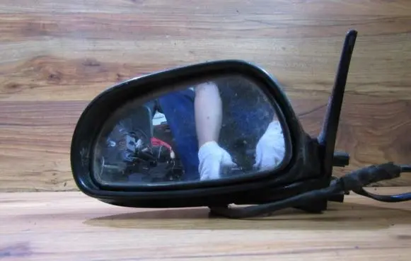 Mazda 626 Front door electric wing mirror e13010519