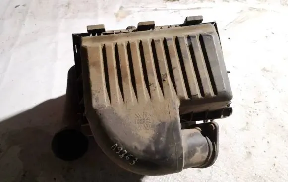 Seat Alhambra (Mk1) Air filter box