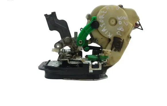 KIA Sorento Front door lock A045777
