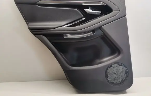 Land Rover Evoque II Rear door card panel trim
