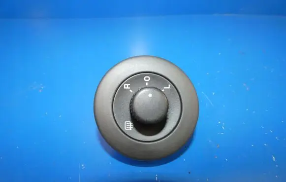 Volkswagen Scirocco Wing mirror switch