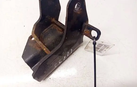 KIA Ceed Engine mounting bracket 