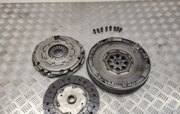 Mercedes-Benz E C207 W207 Clutch set kit A2710304305 A0232509601
