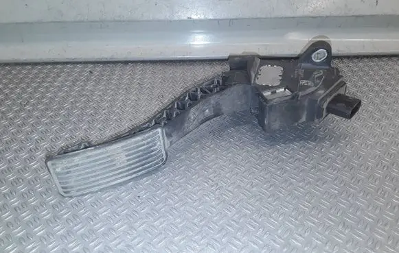 Toyota Aygo AB10 Accelerator throttle pedal 781100H031