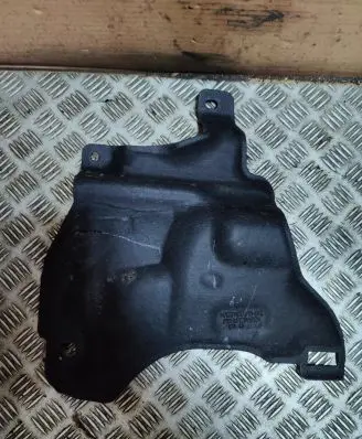 Engine bonnet/hood sound/heat insulation