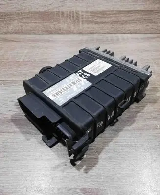 Volkswagen PASSAT B3 Engine control unit/module ECU 443907403G 0280000739