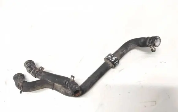 Volkswagen PASSAT B5.5 Engine coolant pipe/hose