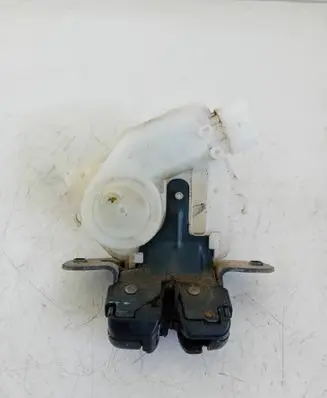 Toyota Yaris Loading door lock 