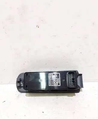 Mitsubishi Colt Electric window control switch MR587959 21X6TH6 C8DD342M