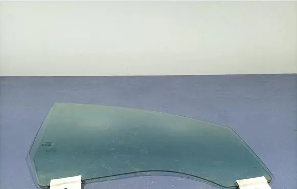 Ford Mondeo MK I Front door window glass four-door DS73F214A50A