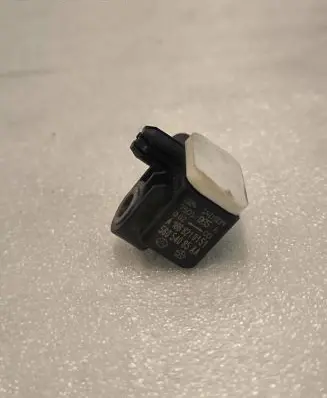 Jeep Grand Cherokee Airbag deployment crash/impact sensor A5668210151