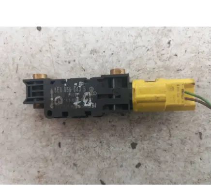Audi A4 S4 B7 8E 8H Airbag deployment crash/impact sensor 8E0959643B