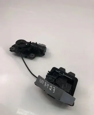Volvo S90, V90 Tailgate/trunk/boot lock/catch/latch 31349975