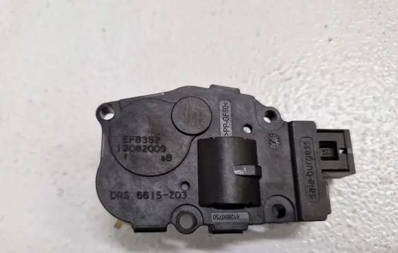 Jaguar XF Dash center air vent grill EFB352