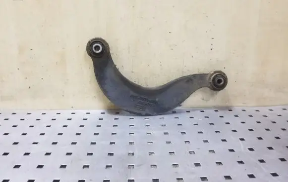 Volvo V40 Rear control arm AV615500AB