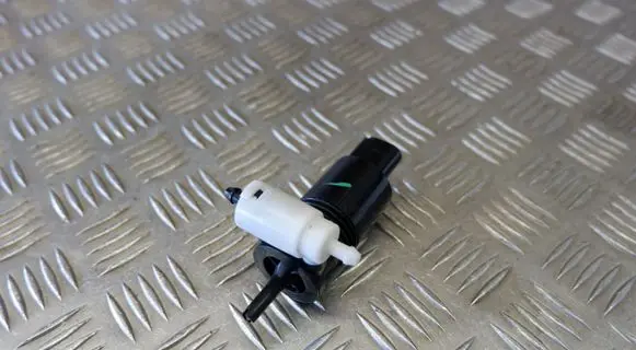 Mercedes-Benz ML W164 Windscreen/windshield washer pump A1648690321