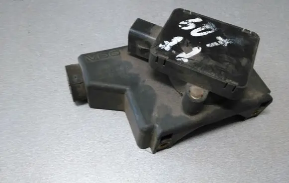 Peugeot 607 Accelerator pedal position sensor 9643365680 441821001001