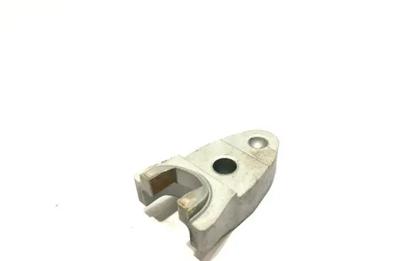 Audi A6 Allroad C7 Fuel Injector clamp holder 059216J