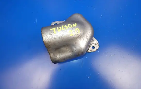 Hyundai Tucson TL Heat shield in engine bay 