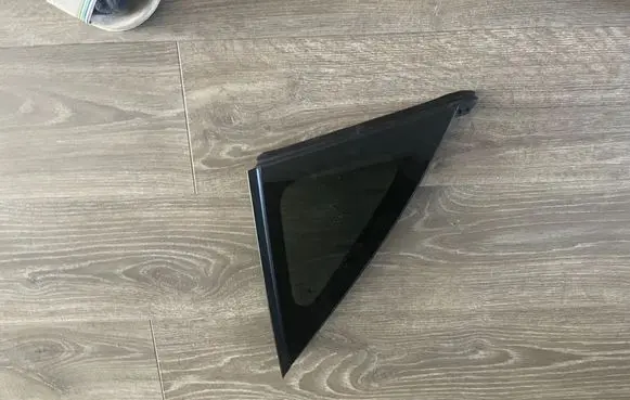 Hyundai Tucson IV NX4 Rear side window 43R000184