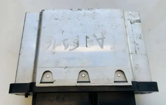 Skoda Fabia Mk3 (NJ) Engine control unit/module 04c907309ae 0261s10530