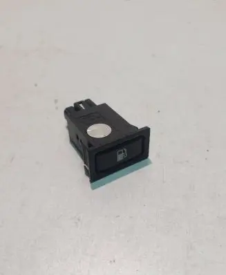 Toyota Avensis T250 Fuel tank opening switch 156795