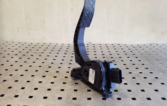 Audi A6 C7 Accelerator throttle pedal 8K1723523
