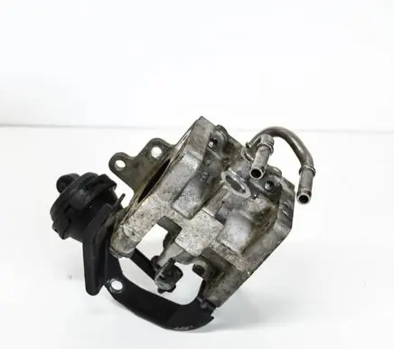 Volkswagen Jetta V EGR valve 03G131063E