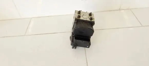 Subaru Forester SF ABS Pump 27531FC010 11000040690