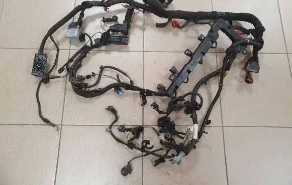 Opel Astra J Engine installation wiring loom 13345094