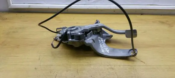 Mercedes-Benz CLS C219 Handbrake/parking brake lever assembly 2114270036