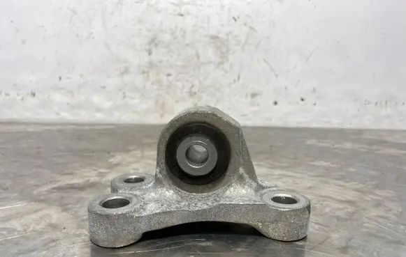Jeep Compass Engine mount bracket 3048AB74644