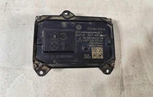 Skoda Yeti (5L) Headlight ballast module Xenon 1T0941329A 503950440404 13073293320