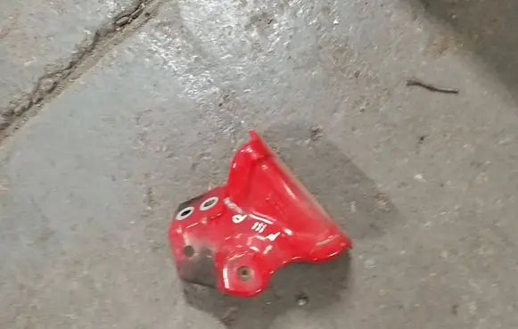 Skoda Fabia Mk3 (NJ) Fender mounting bracket 6V0821142
