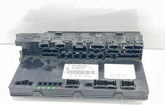 Mercedes-Benz E W211 Fuse module 2115459301 5K00804729