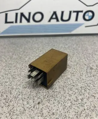 BMW 3 E46 Window wiper relay 8384505