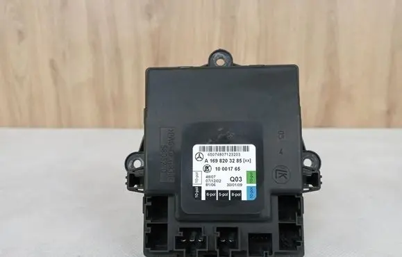 Mercedes-Benz B W245 Door control unit/module 1698203285 A1698203285