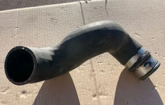 Audi A4 S4 B6 8E 8H Intercooler hose/pipe 038131111J