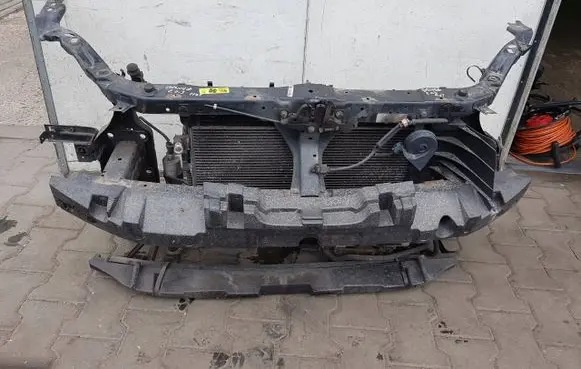 Nissan Qashqai Front piece kit 