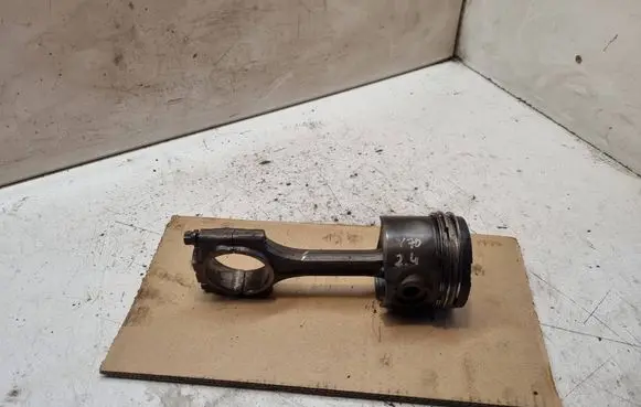 Volvo V70 Piston with connecting rod 81L79