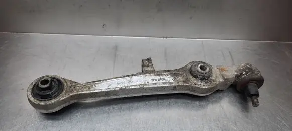 Volkswagen PASSAT B5 Front control arm 32730017