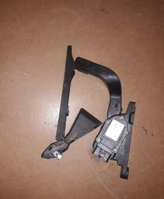 KIA Sportage Accelerator throttle pedal ICU0200A2S100