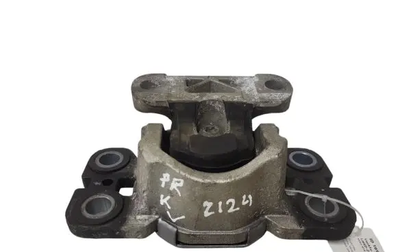 Volvo V70 Engine mount bracket 8G9N7M121AADD