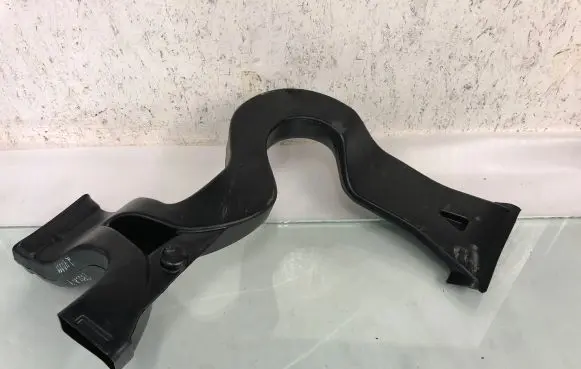 Tesla Model Y Air intake duct part 1501068-00-A